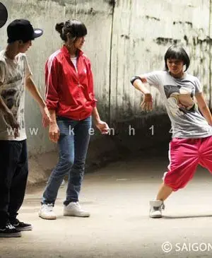 Bốn Biển Bốn Biển